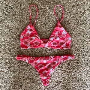 MAI Deluxe Top & Classic Bottom Bikini Set, Hibiscus Rouge, Size Small